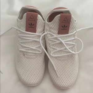 ADIDAS X PHARRELL WILLIAMS SNEAKERS